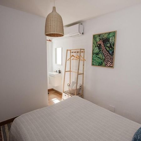 Hostal The Monkey Room Марбелья Екстер'єр фото