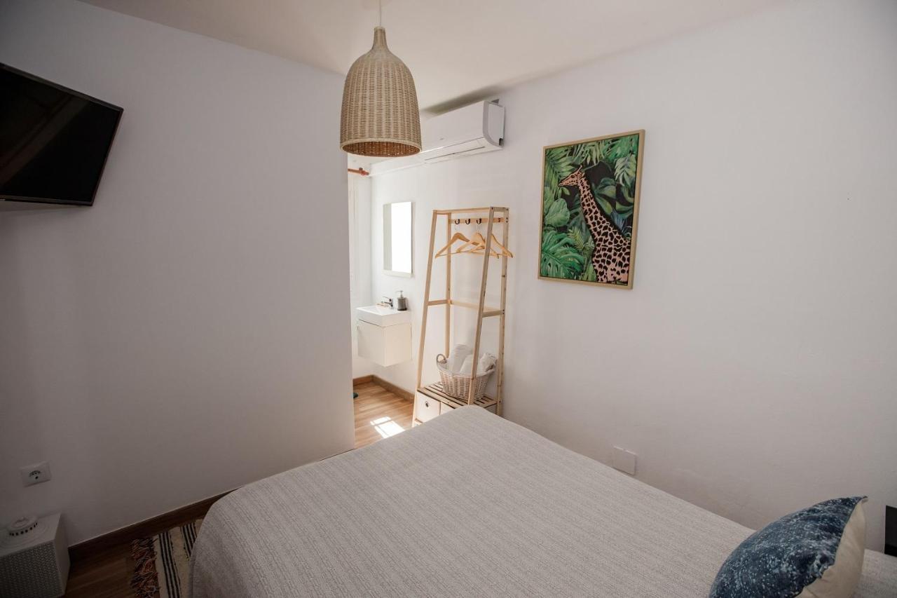 Hostal The Monkey Room Марбелья Екстер'єр фото